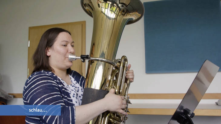 Frauenpower mit Tuba und Trompete