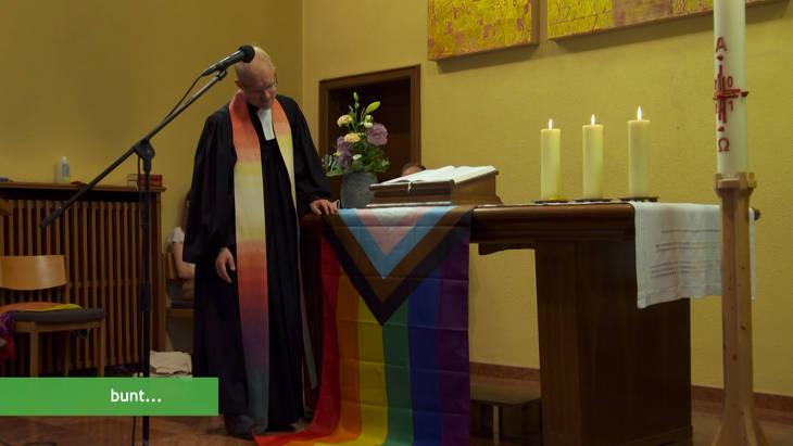 Kirche unter'm Regenbogen