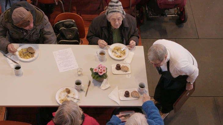 Warme Mahlzeit an kalten Tagen - Vesperkirche Mannheim