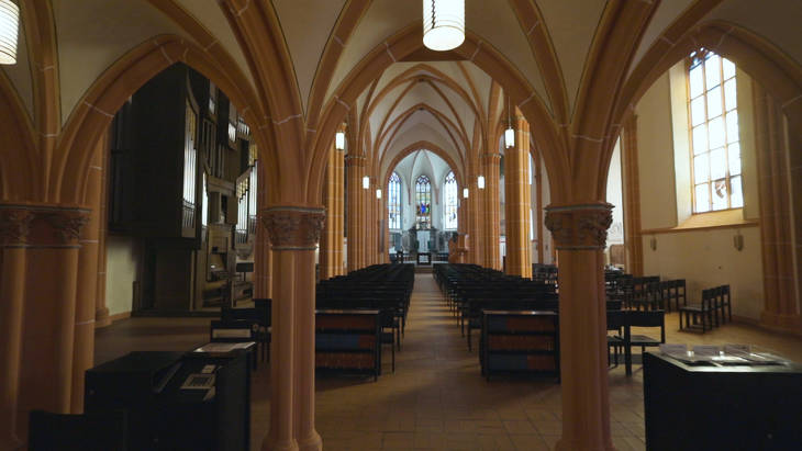 Die Peterskirche in Heidelberg - Zeugin der Geschichte