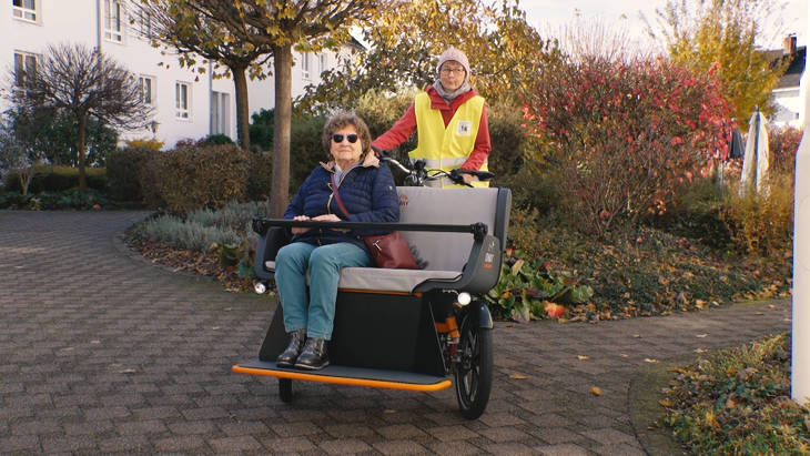 Gemeinschaft auf drei Rädern