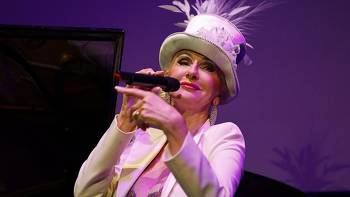 Désirée Nick: Theologie und Theater sind verbunden